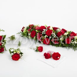 Svatební komplet z rudých růží