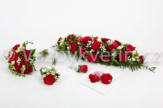 Svatební komplet z rudých růží