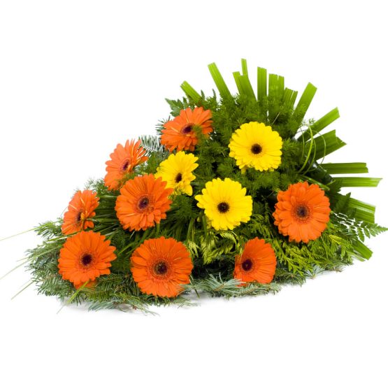 Volně vázaná kytice oranžové a žluté gerbery
